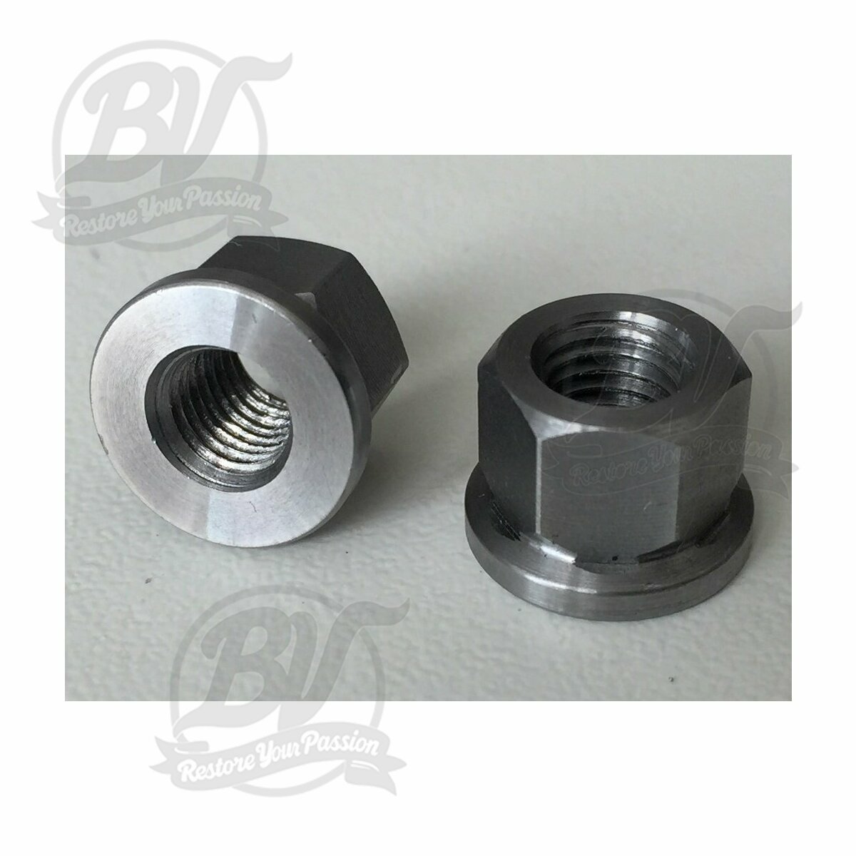 Ecrou &eacute;paul&eacute; MD Racing pour goujons de cylindres M7