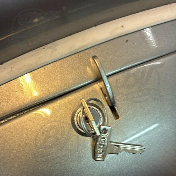 Serrure de porte latérale ZADI Piaggio Vespa 50-90-125cc/Primavera/Et3/150GL
