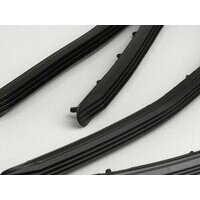 Baguettes de plancher en caoutchouc largeur=15mm- Vespa V50, V50N (1964-, V5A1T 36000-), V50R (1969-) - gomme (sans rails en alliage)